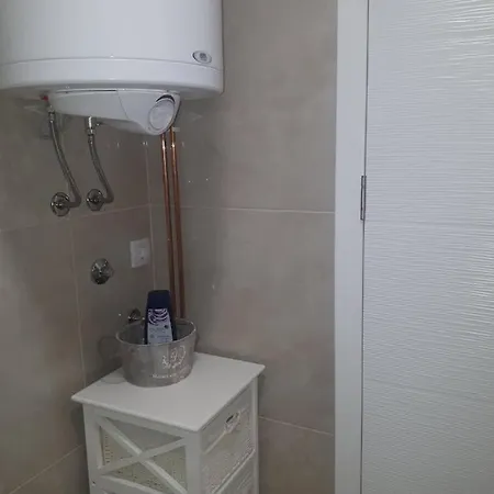 Mango Center Hospital Free Parking Apartman *